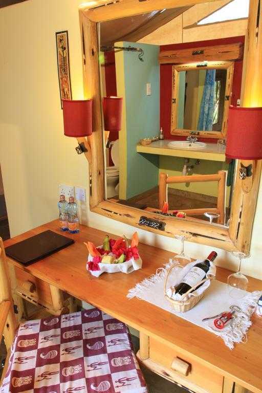 ホテル Manyatta Camp Voi 部屋 写真