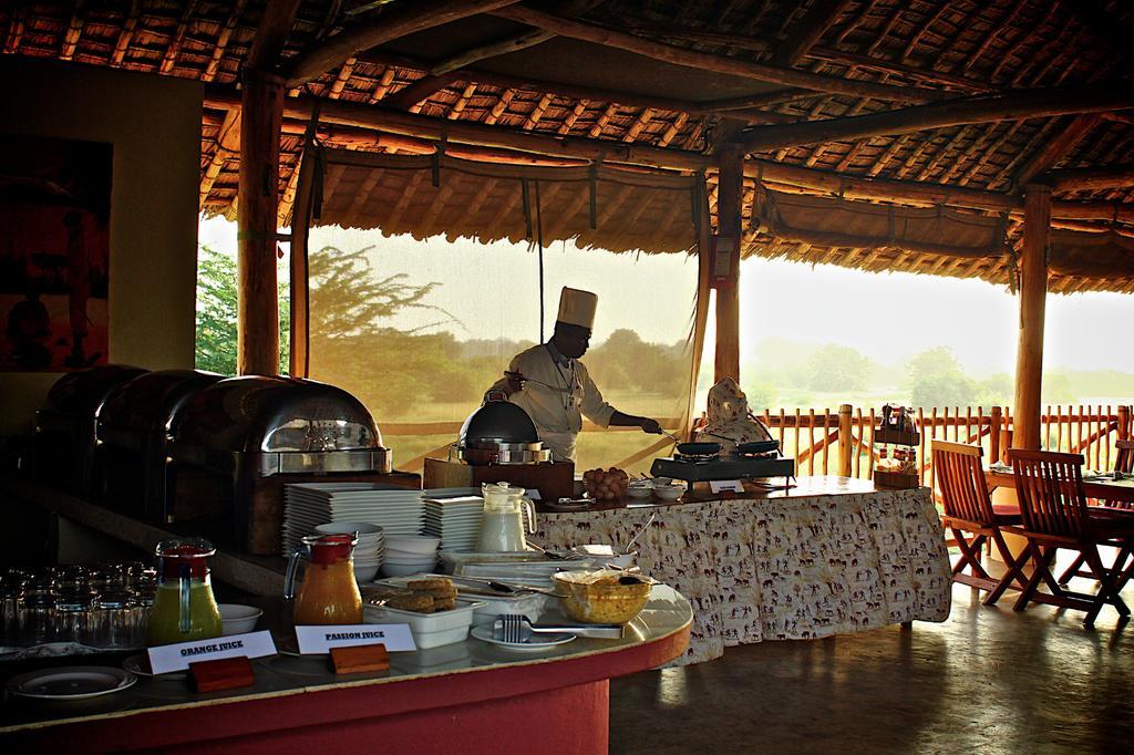 ホテル Manyatta Camp Voi エクステリア 写真