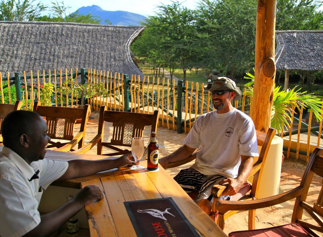 ホテル Manyatta Camp Voi エクステリア 写真